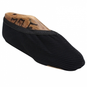 GYMNASTIC SHOES